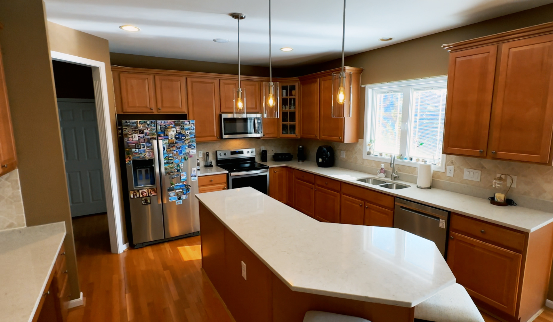 Alma Granite - Stone Fabrication & Cabintery in Milford, OH (3)