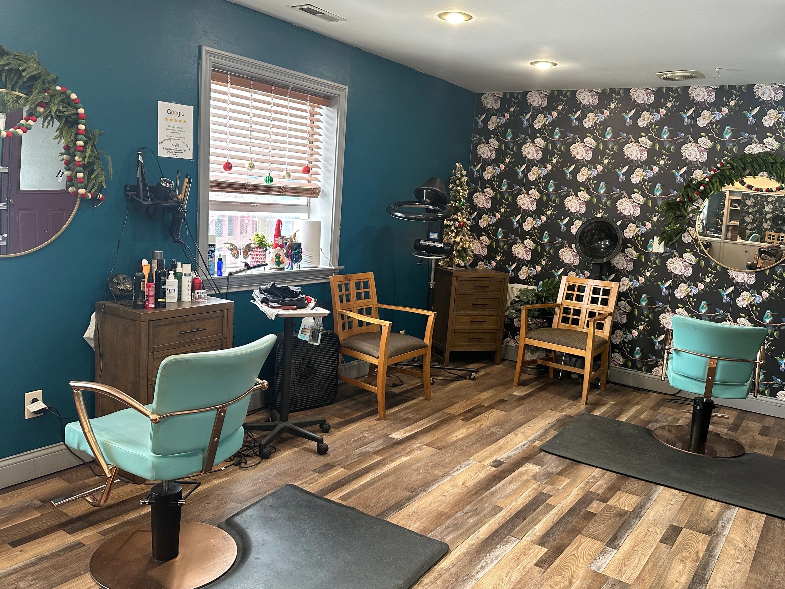 Hummingbird Salon & Spa in Delaware, OH