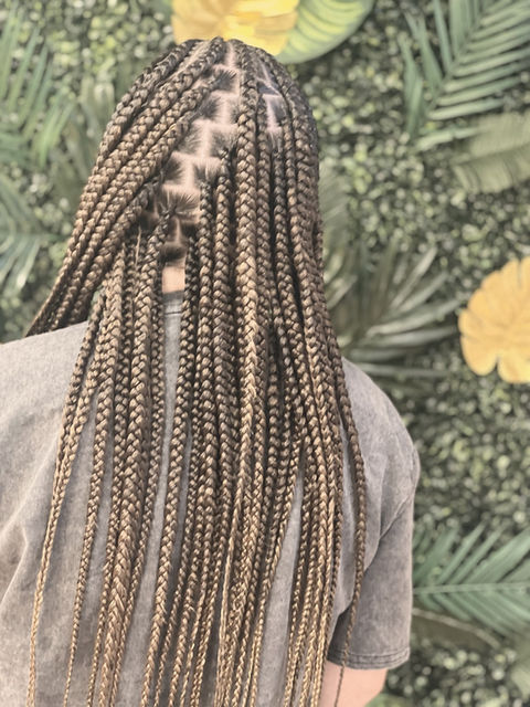 Neyci braids n beauty in Miami, FL (2)