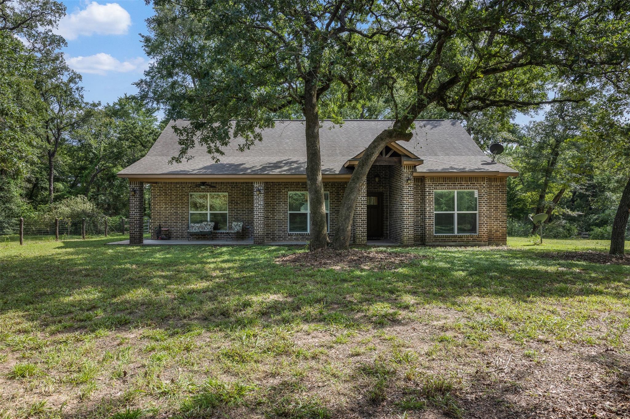 Ranch House Real Estate in Rockdale, TX (3)