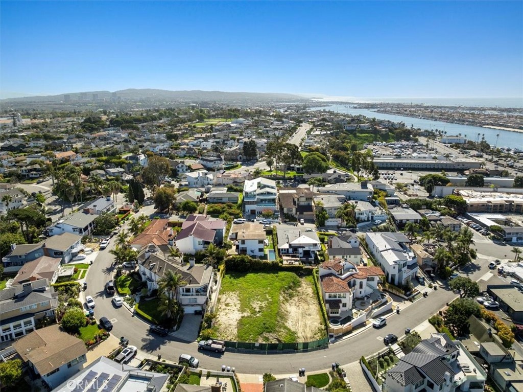 Annie Clougherty Team in Newport Beach, CA (3)
