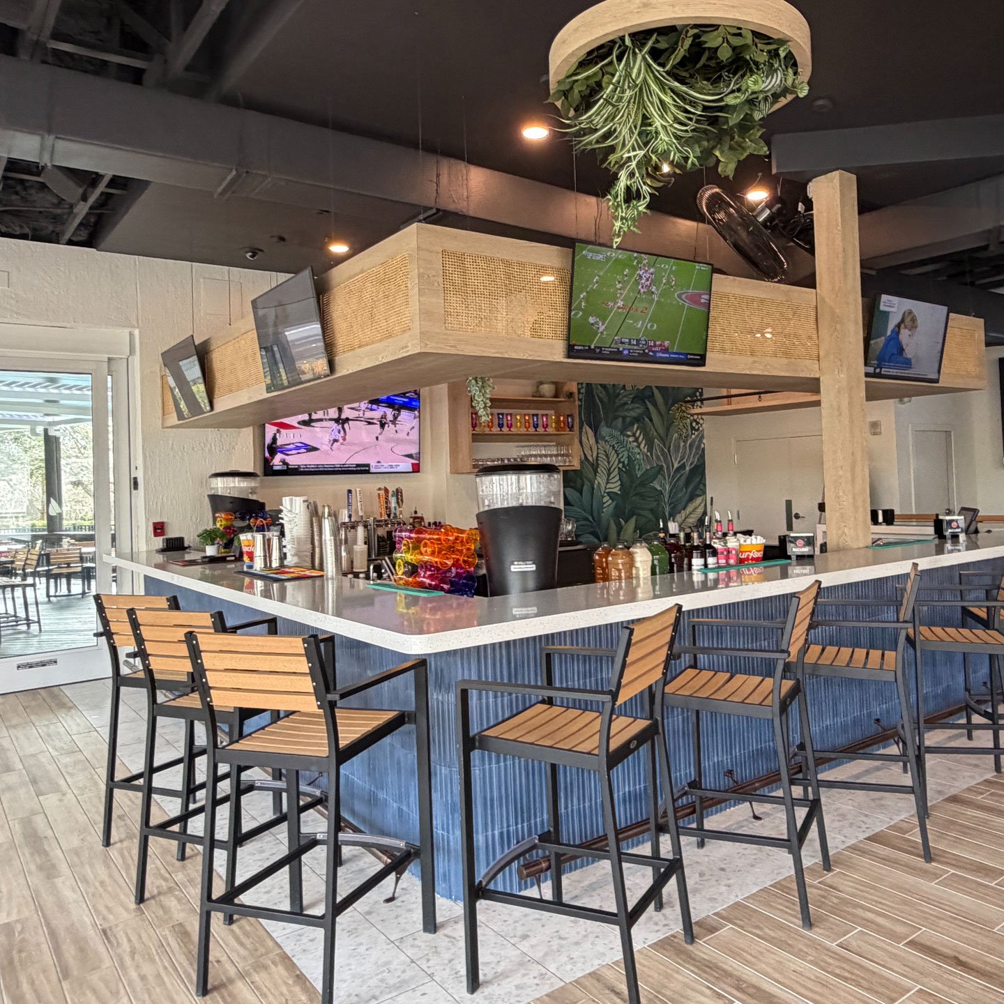 Tradewinds Bar & Grill in Kissimmee, FL (4)