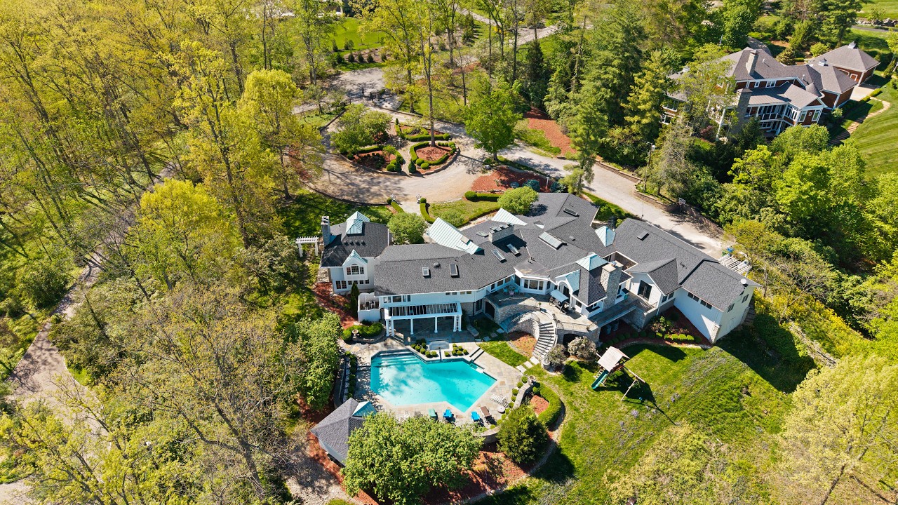 Monika DeRoussel Realtor in Liberty Township, OH
