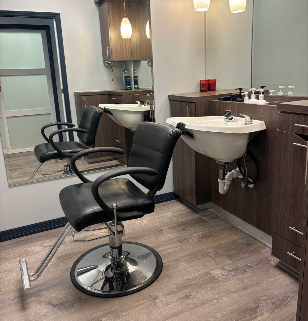 Donna Salons Stylist & Hair Loss Solutions in Naples, FL (6)