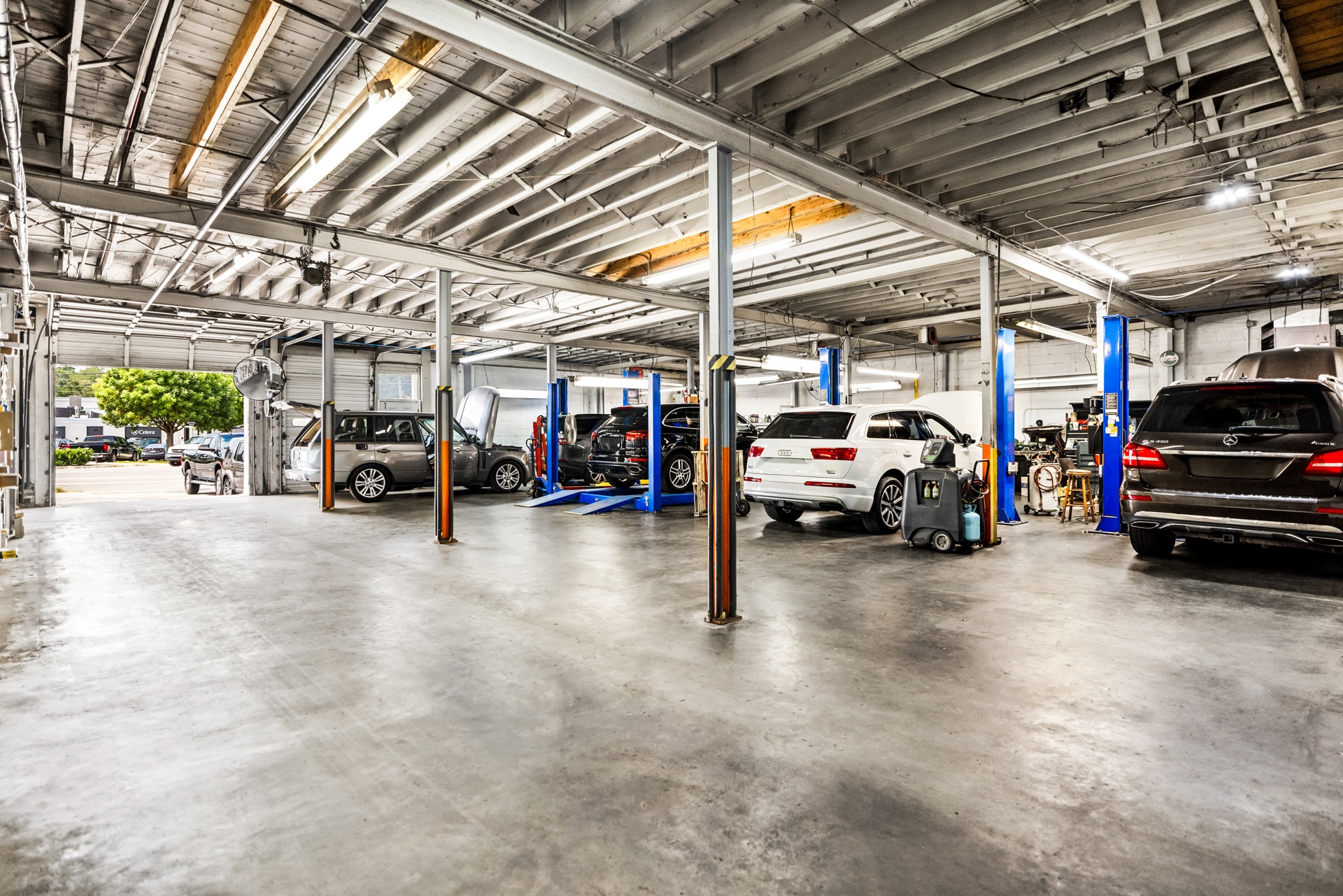 Rob'e Mans European Auto Repair in Homewood, AL