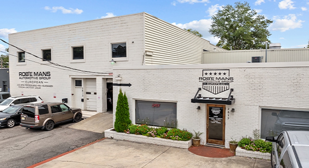 Rob'e Mans European Auto Repair in Homewood, AL (4)