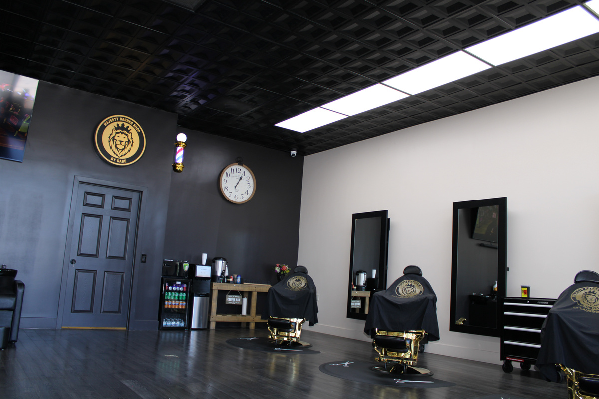 Majesty Barbershop in Anaheim, CA (2)