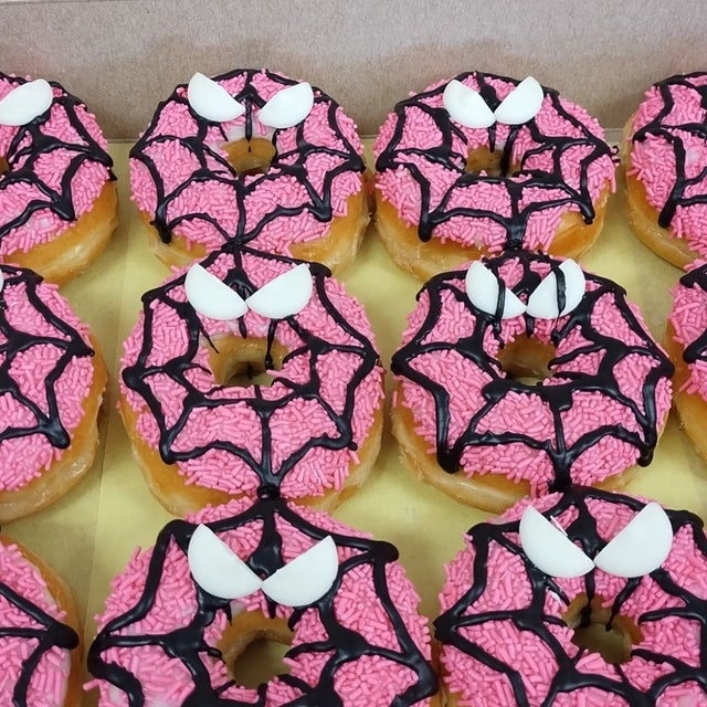 Ravin's Donuts & Ice Cream in Victorville, CA (3)