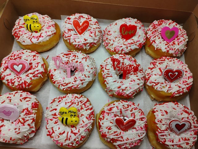 Ravin's Donuts & Ice Cream in Victorville, CA (6)