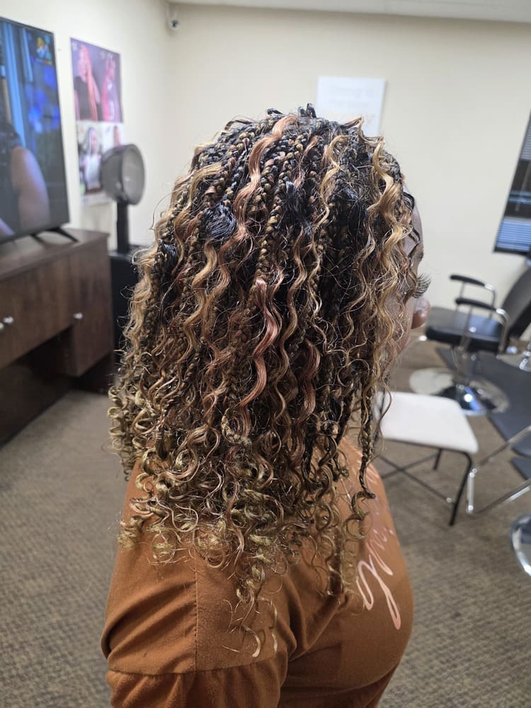 Divine African Hair Salons in Waldorf, MD (3)