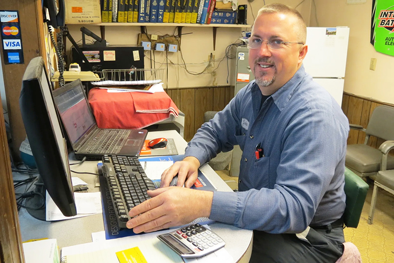 Automotive Repair & Electronic Service Inc in Findlay, OH