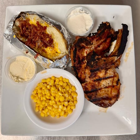 Tony's Bar and Grille in London, OH (4)