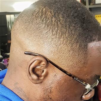 Mo's Barbershop in Apex, NC