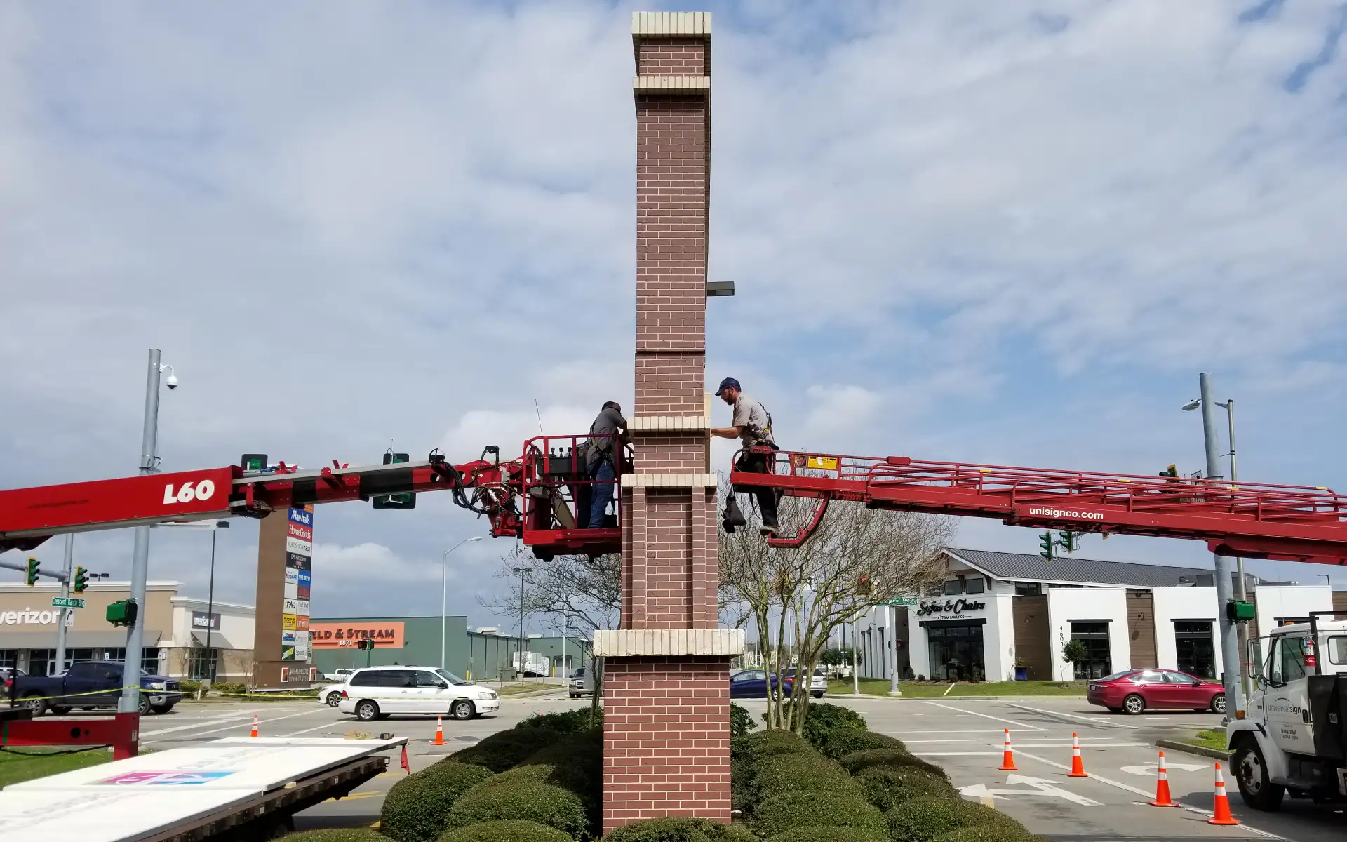 Unisignco Sign Company in Santa Fe, TX
