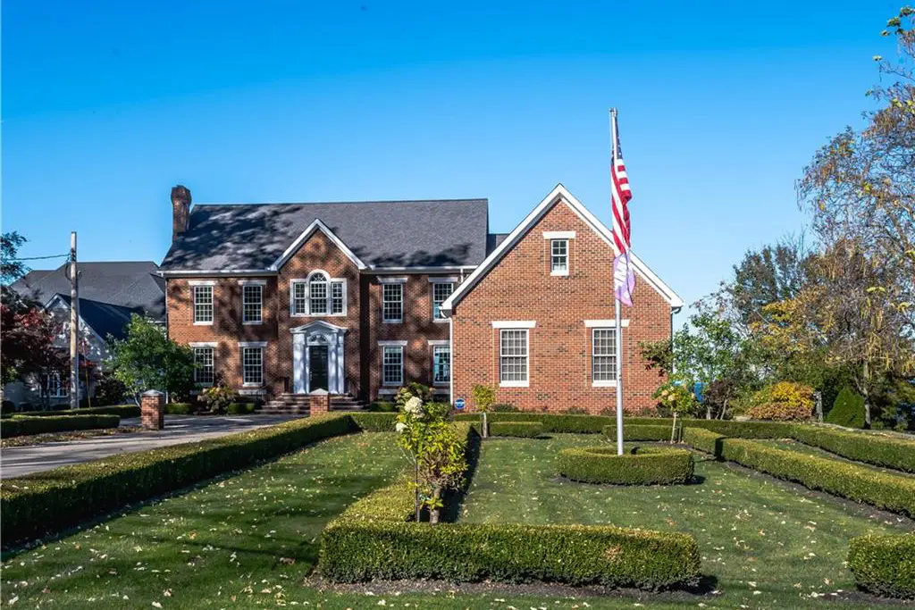 Anthony Latina Remax - Re/Max Crossroads in Rocky River, OH (4)