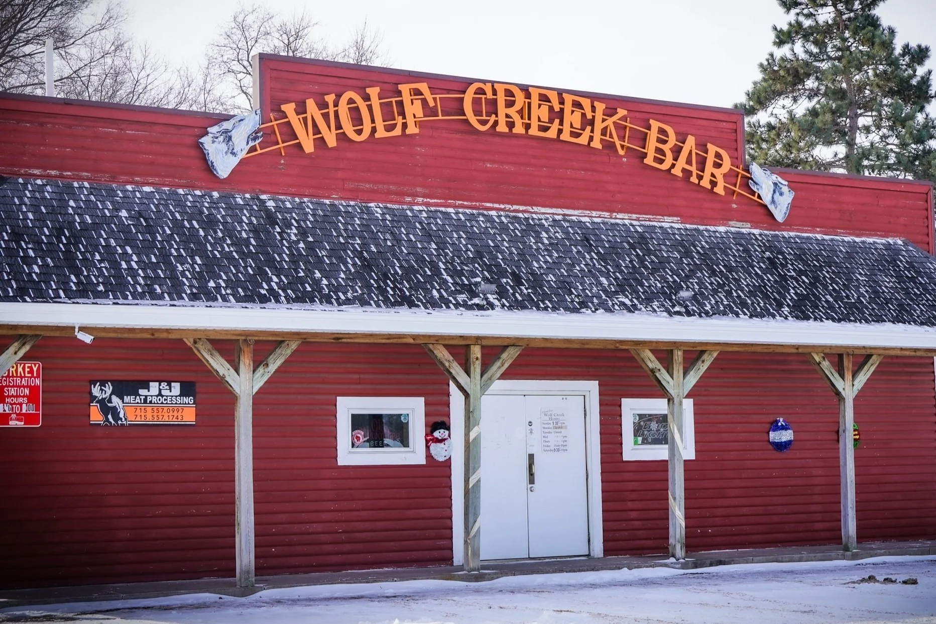 Howlin’ Wolf Creek Bar in St Croix Falls, WI (4)