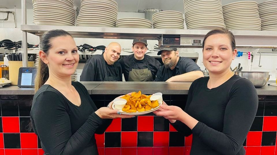 Marlene & Glen's Diner in Plymouth, CA