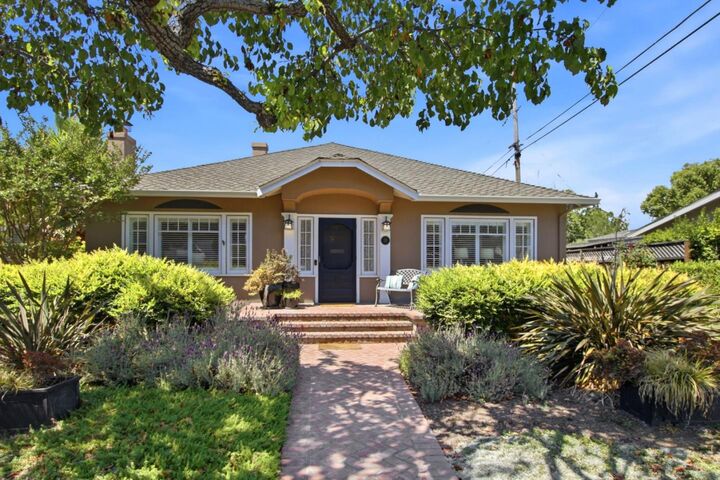 Diana Dufur, REALTOR | Dufur Mayer Group in Gilroy, CA (4)