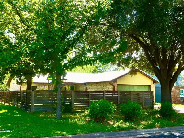 Jeremy Knight & Eileen Knight Austin And Dripping Springs Realtor in Austin, TX (4)