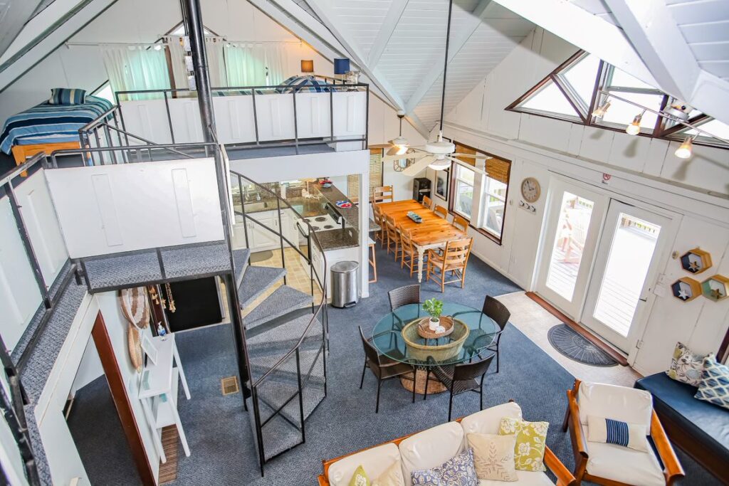 Corona Del Mar Beach Properties in Leming, TX (6)