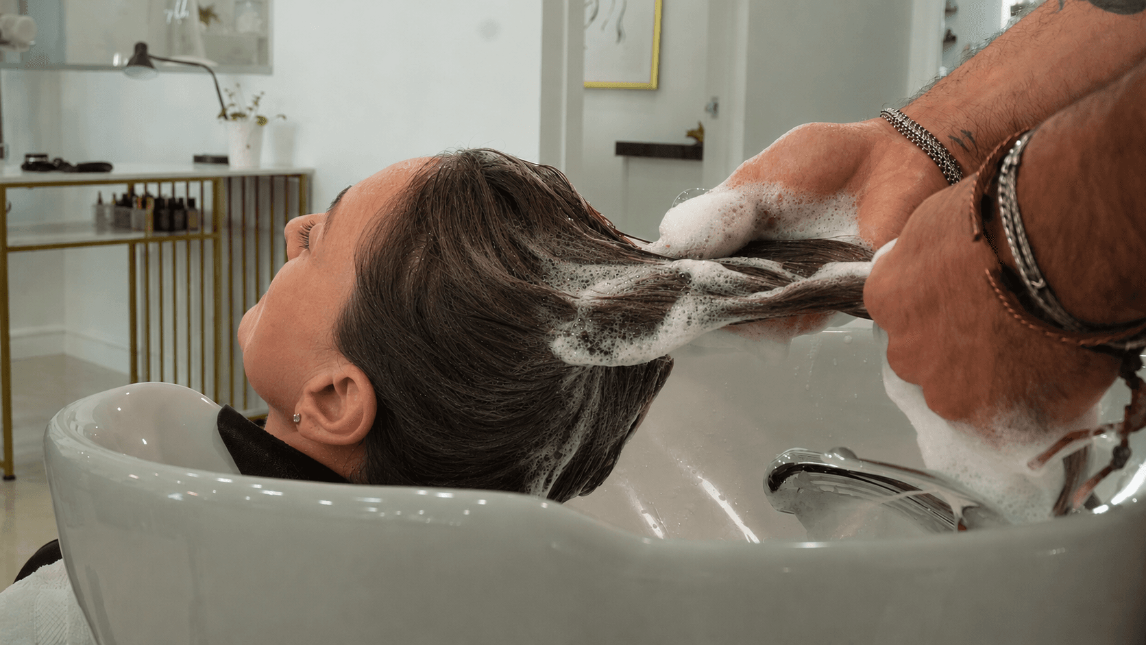 THE ONE BEAUTY HAIR SALON in Los Angeles, CA