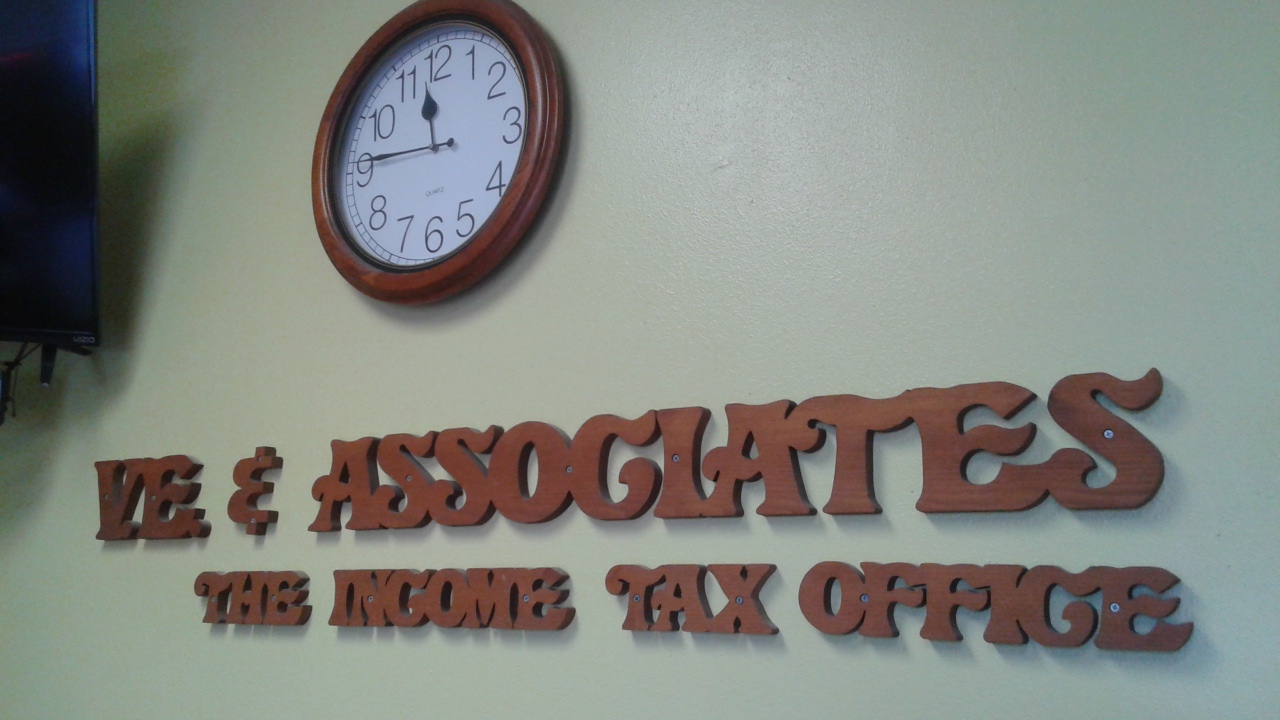 V.E. INCOME TAX & INSURANCE SERVICE in Rialto, CA
