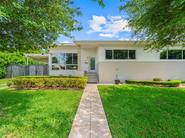 Nanci Gilbert, PA - LPT Realty in Homestead, FL (2)