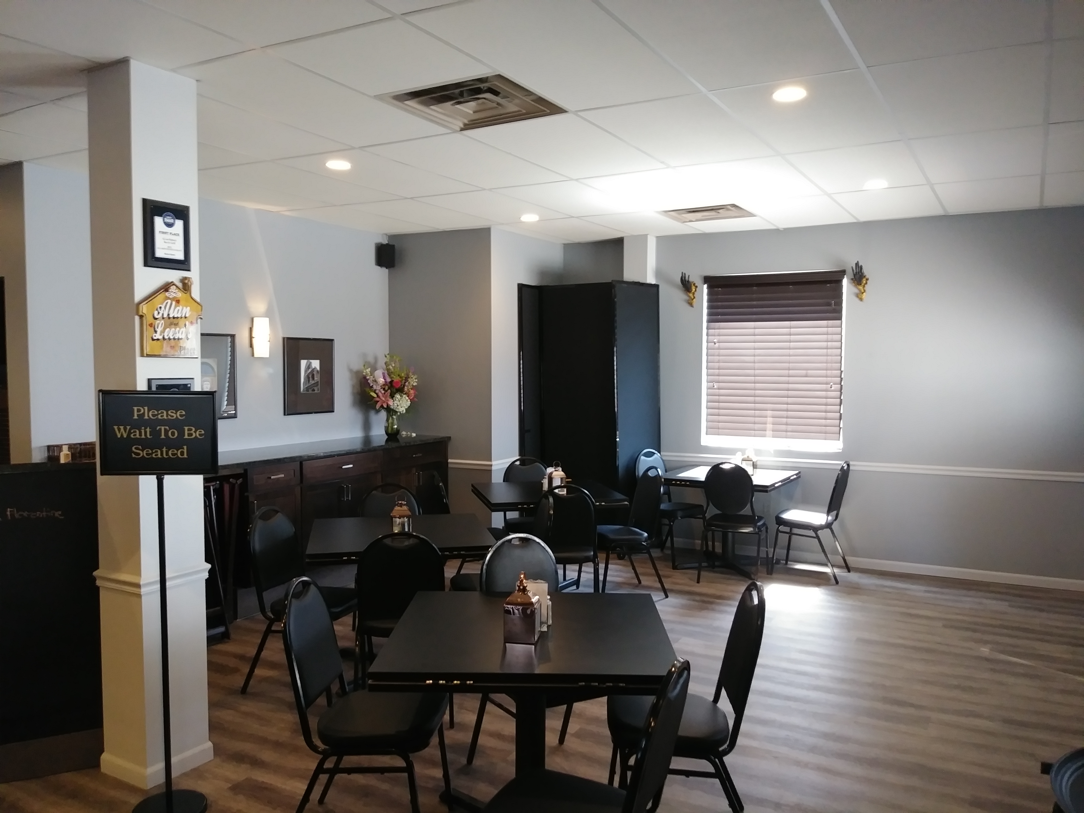 AL'an Ruben's Bar & Grill in Washington, PA