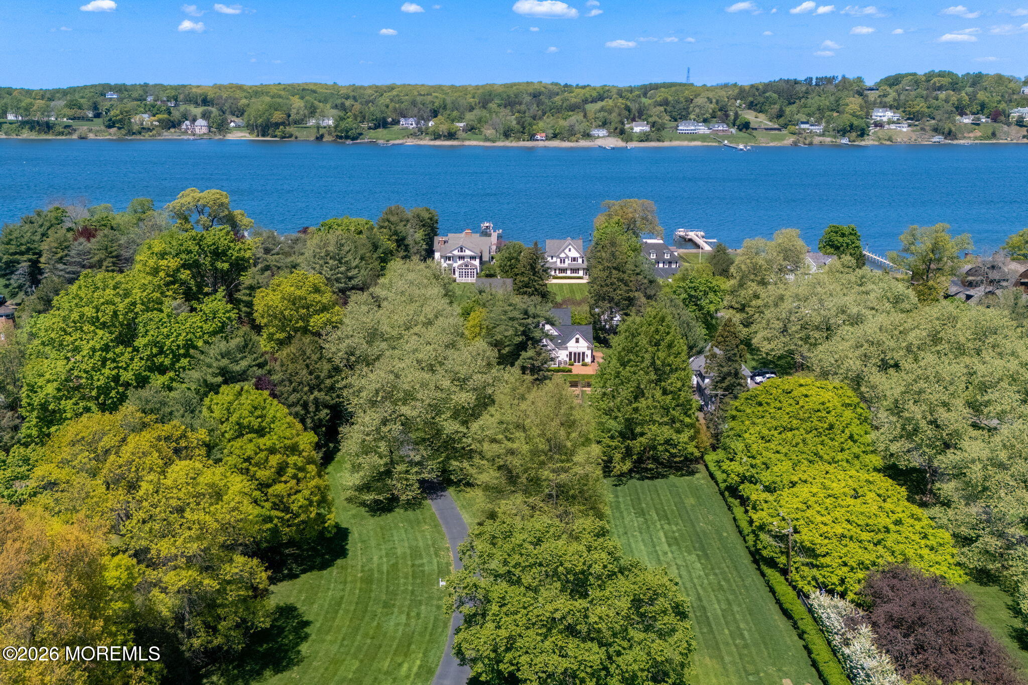 Danielle Lacko Team - Luxury Realtor at Douglas Elliman Fair Haven, NJ in Old Westbury, NY (3)