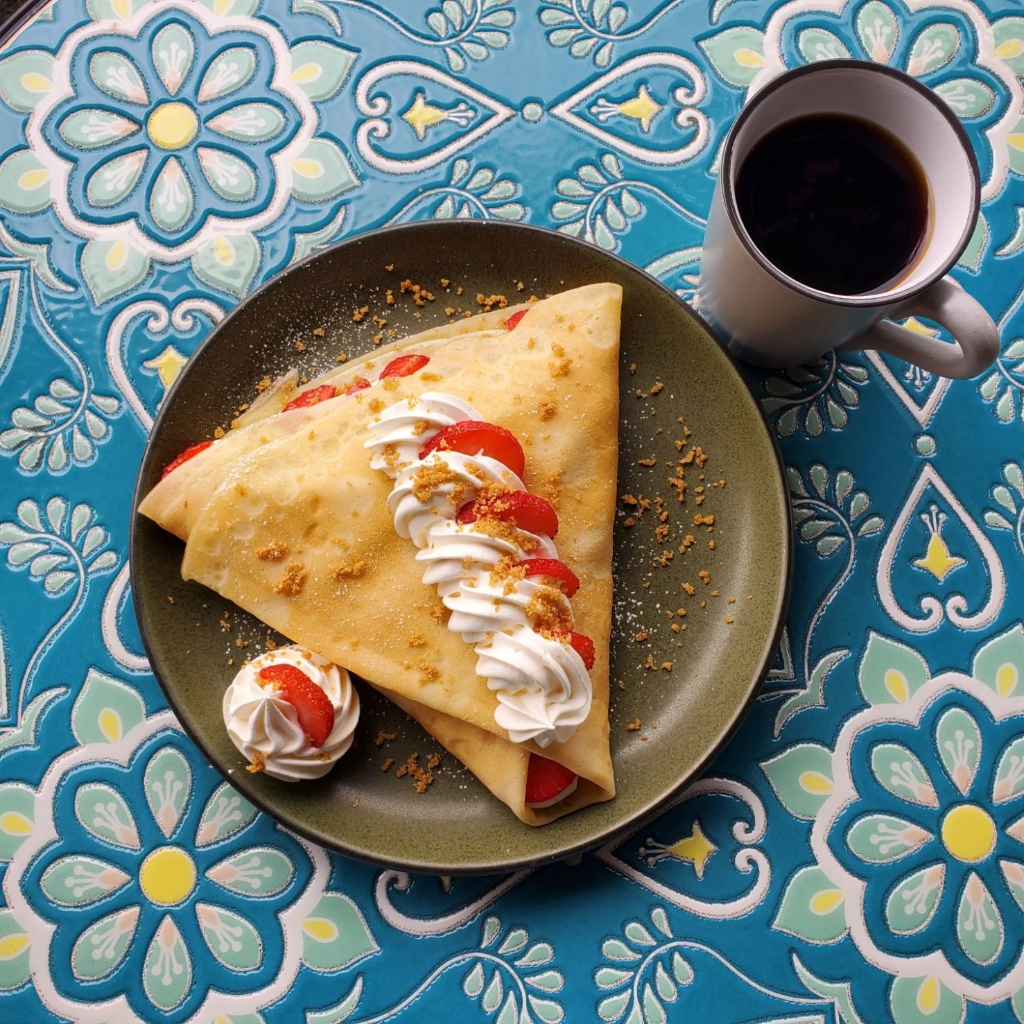 The Cracked Pot Coffee and Crepes in Middletown, OH