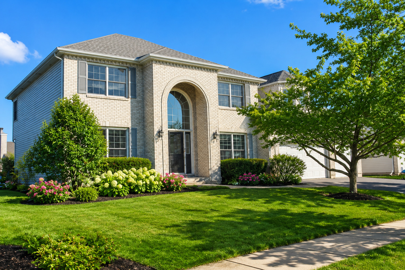Maranda Real Estate Group | Christie's International Real Estate in Elmhurst, IL (3)