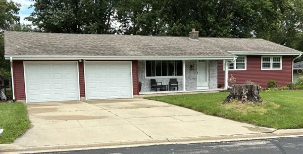 Realty Executives Capital City in McFarland, WI (5)