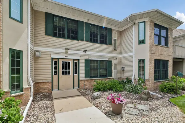 Realty Executives Capital City in McFarland, WI (6)