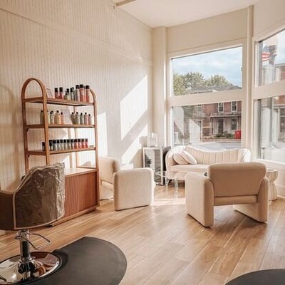 Mane Wild Salon in London, OH (4)