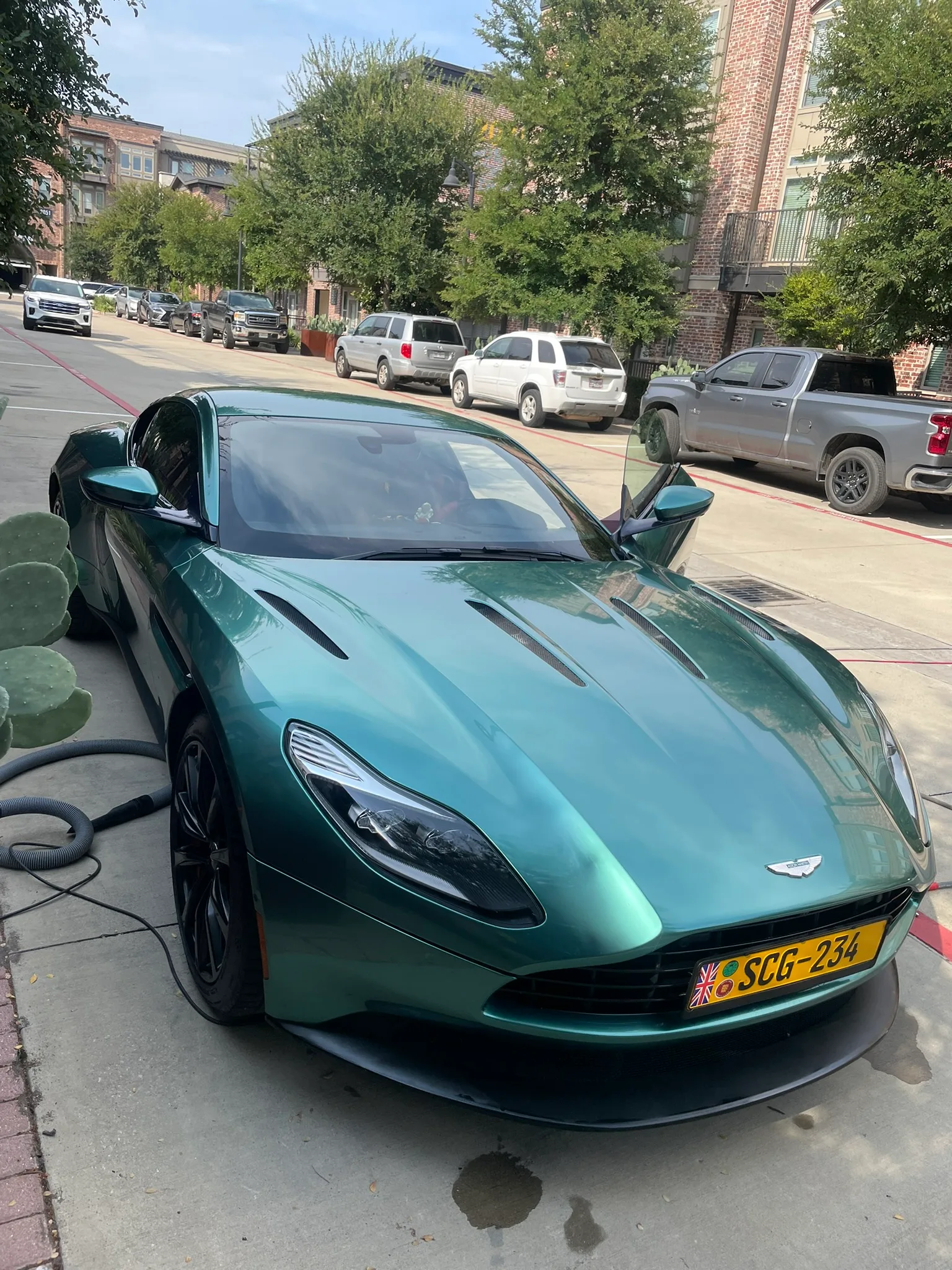 Auto detailing aura in Dallas, TX (2)