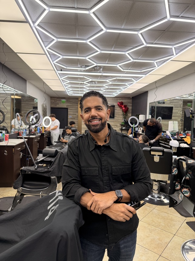 Platinum Cuts in Hialeah, FL (2)
