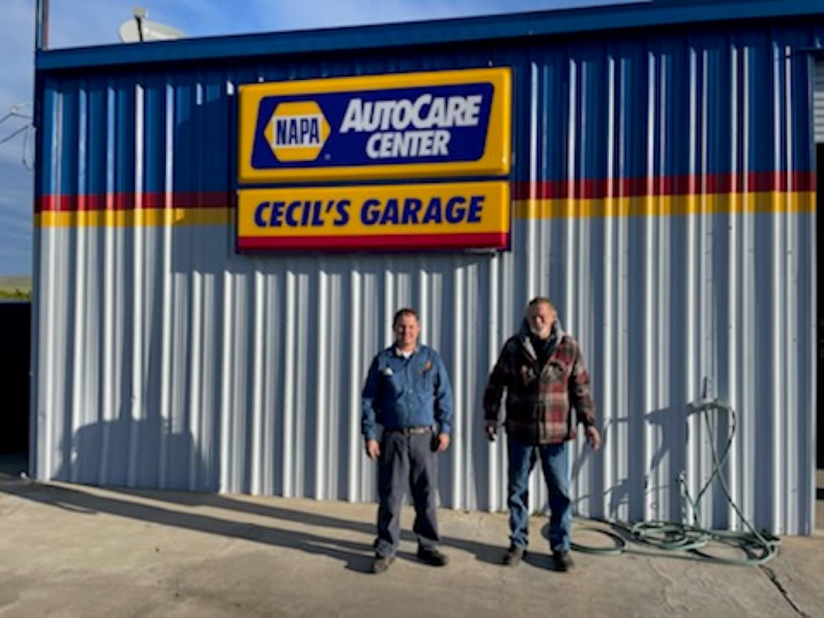 Cecil's Garage in Woodlake, CA