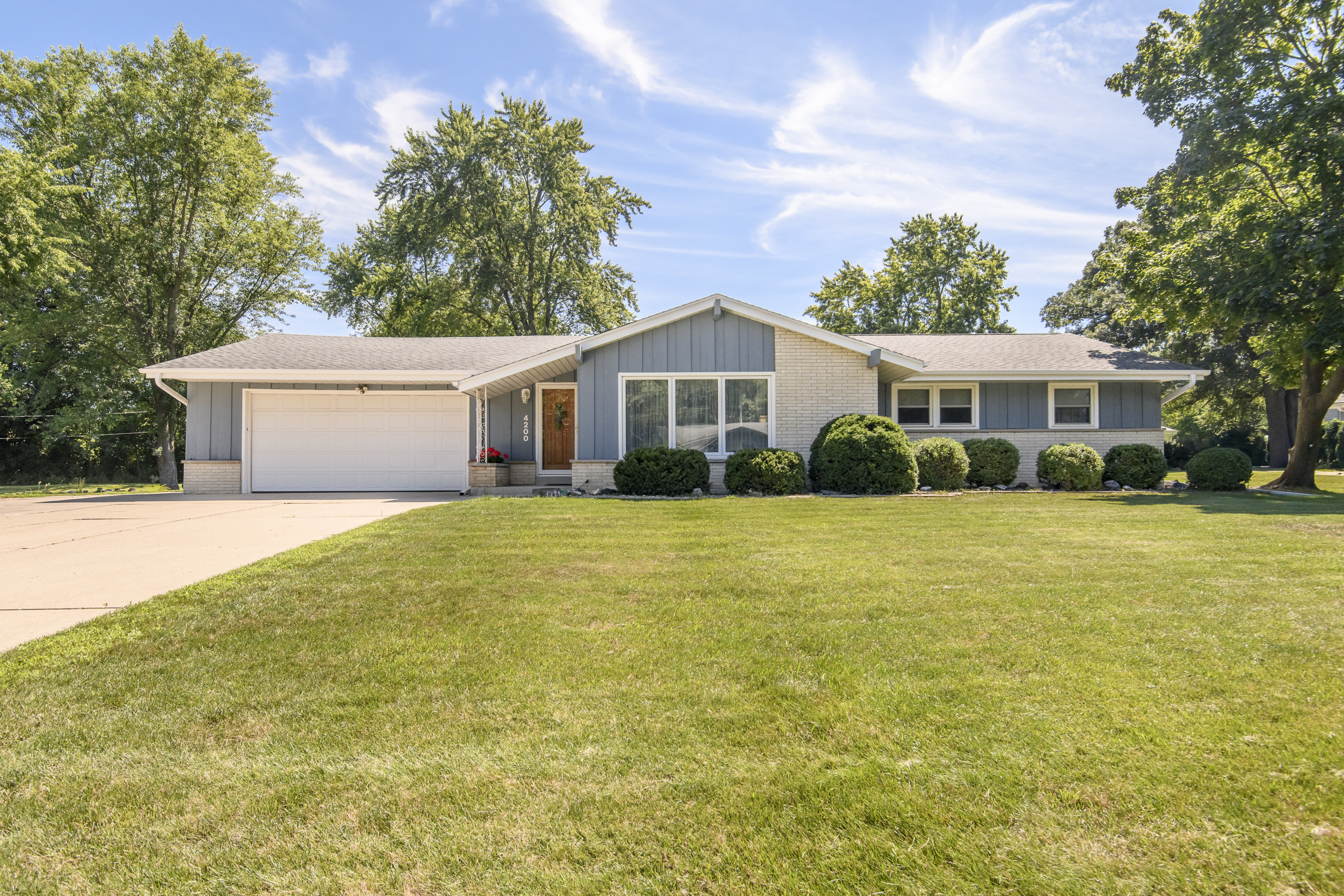 Derby Realtors | Sue Derby & Travis Derby | Shorewest Realtors in Waukesha, WI (2)