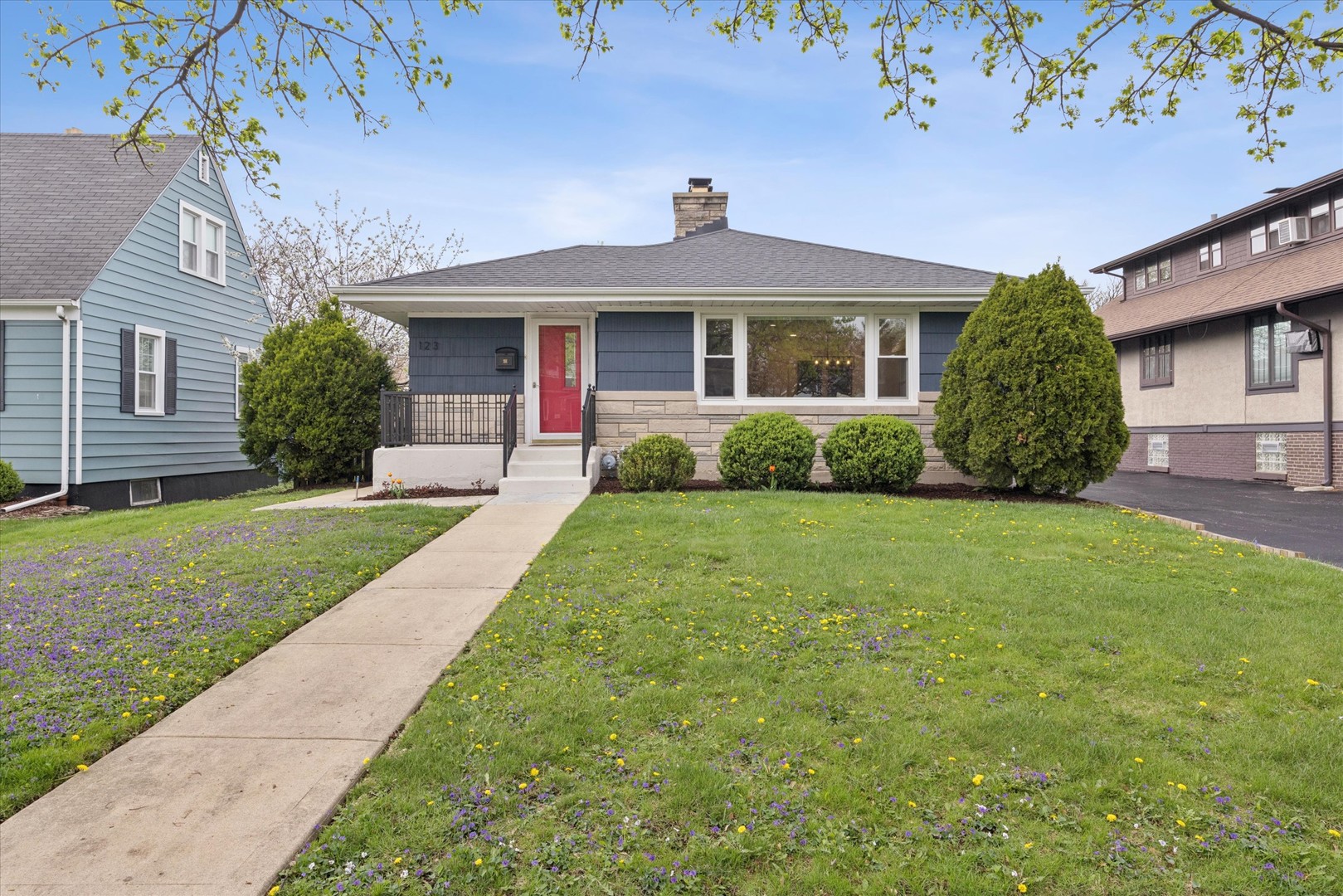 The Schiller Team | @properties in Elmhurst, IL (4)