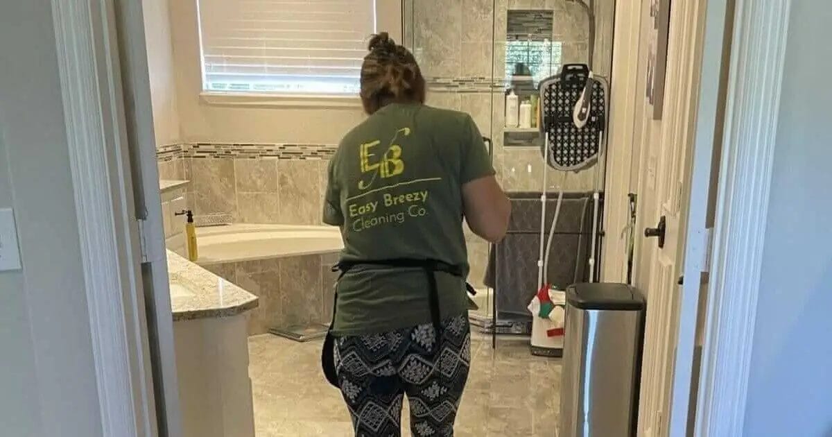 Easy Breezy Cleaning Company in Frisco, TX