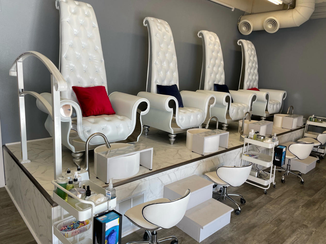 V Nail and Beauty in Eau Claire, WI (3)