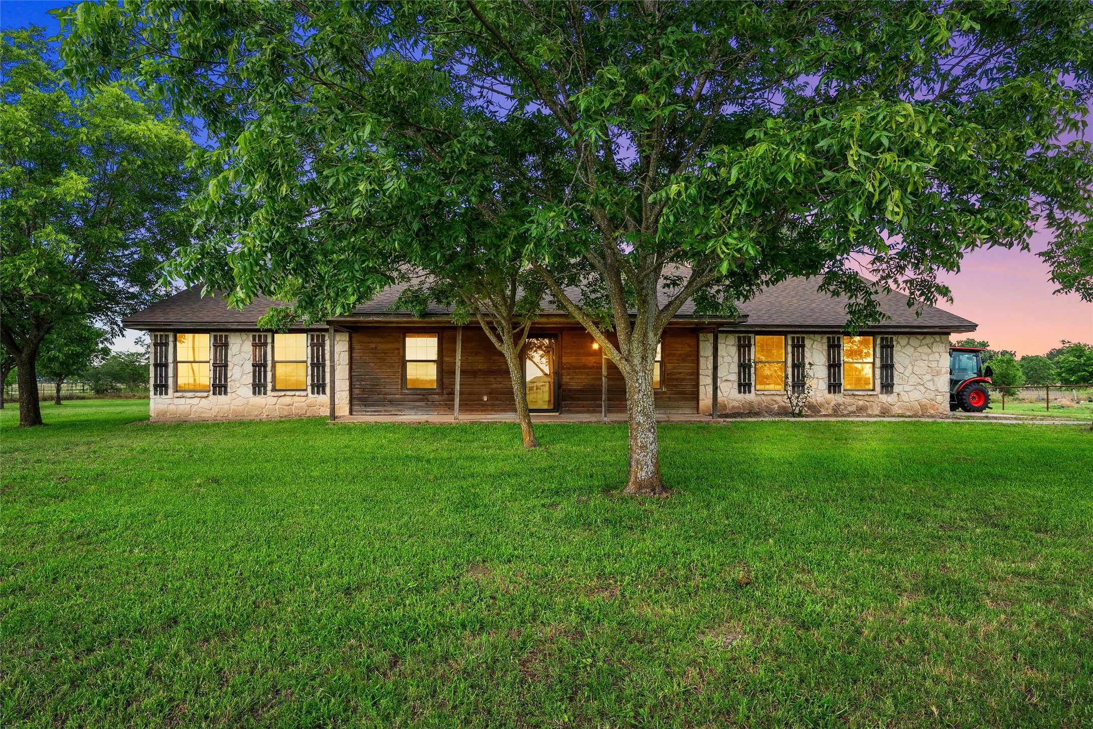 White Label Realty Co in Rosebud, TX