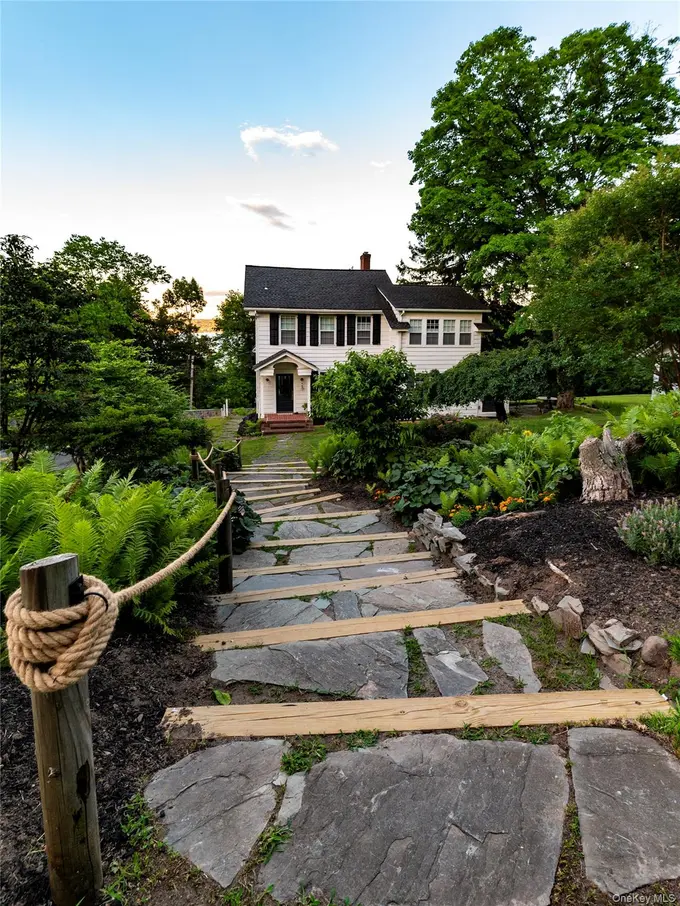 Kim-Adele Rosner Associate Real Estate Broker l Wright Bros Real Estate Inc in Nyack, NY