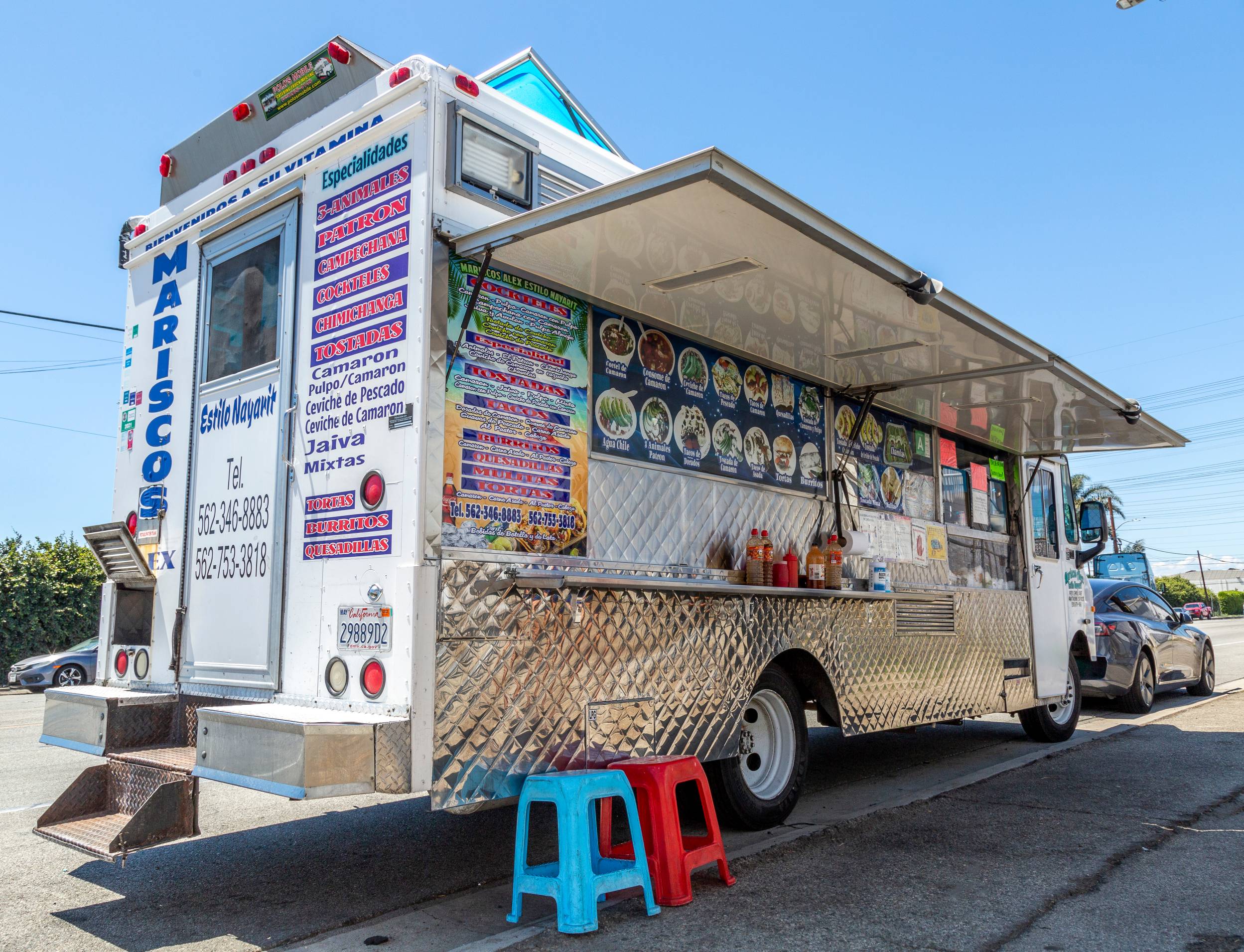 Mariscos Alex in Compton, CA (2)