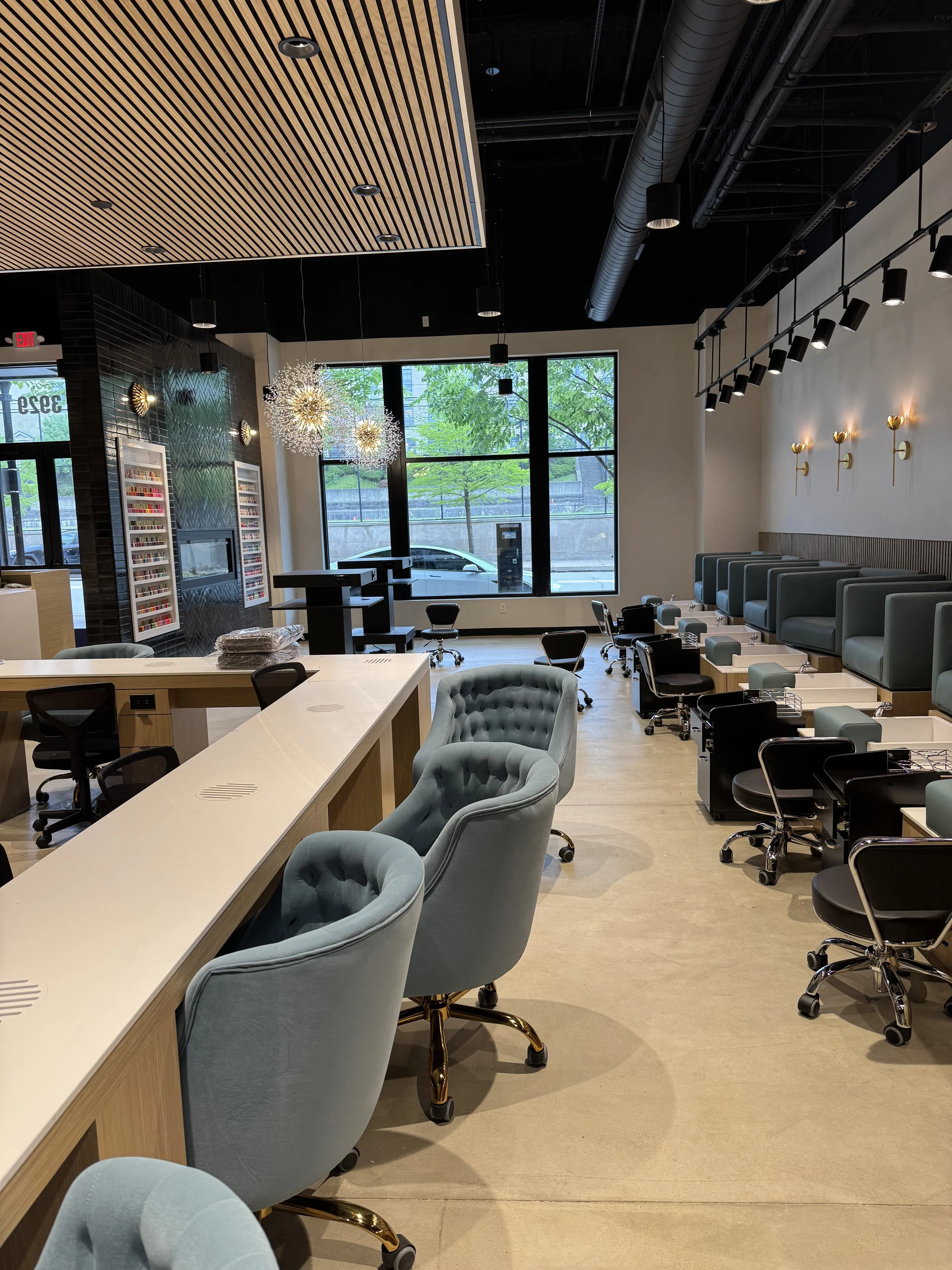 Envy Nail Spa at Lawrenceville in Pittsburgh, PA (3)
