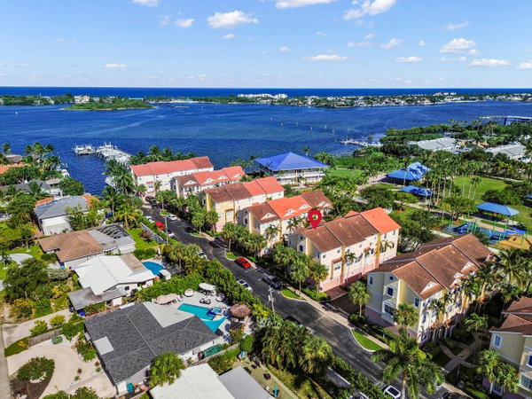 Roxana Campbell, Realtor in Boynton Beach, FL