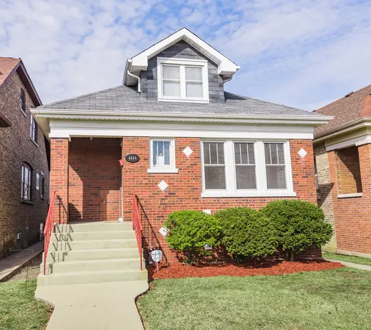 Erica McClain - Realtor in Chicago, IL (2)