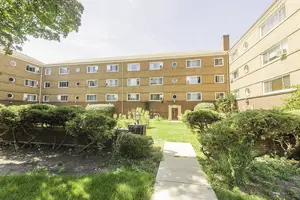 Erica McClain - Realtor in Chicago, IL (3)