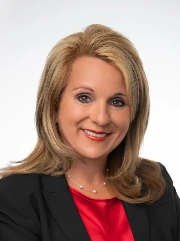 Erica McClain - Realtor in Chicago, IL (6)