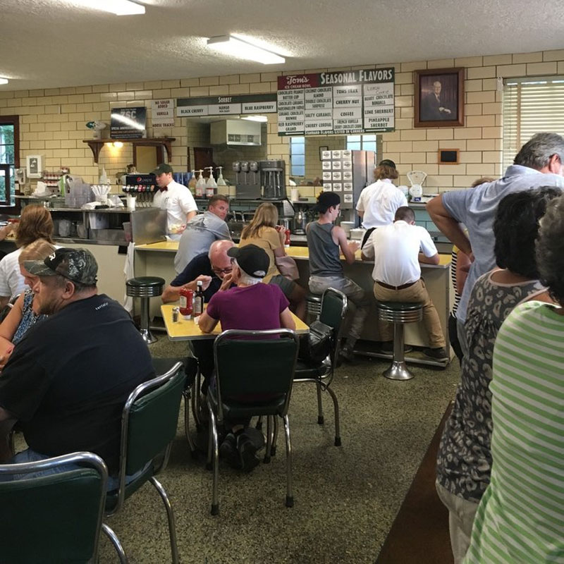 Tom's Ice Cream Bowl in Zanesville, OH (4)